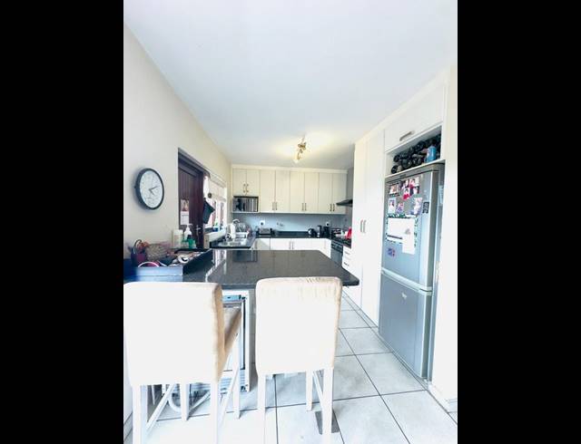 3 BEDROOM APARTMENT FOR SALE IN UMGENI PARK